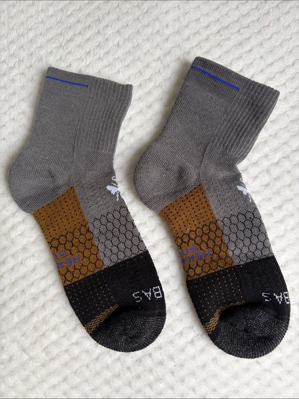 NWOT Bombas Men’s Hex Tec Golf Quarter Socks - Medium